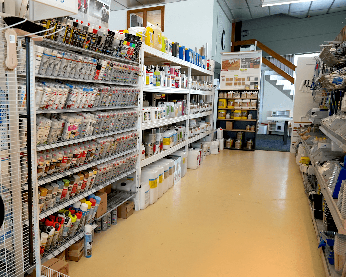 Intérieur du magasin Color-Centre